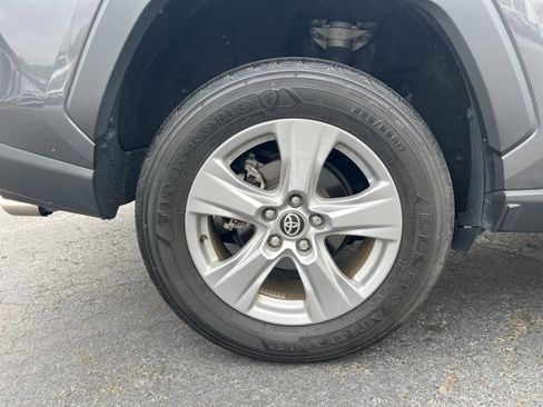 Certified 2022 Toyota RAV4 XLE w/ Convenience Package AWD/4WD image 25