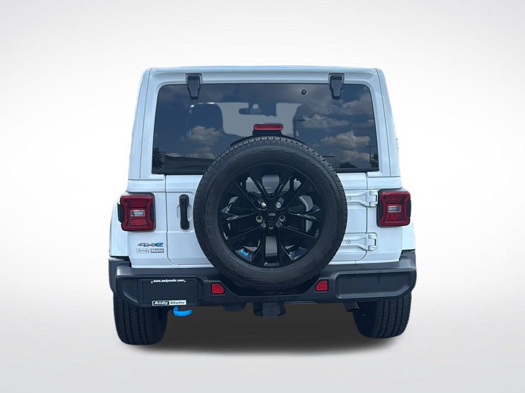 Used 2022 Jeep Wrangler Unlimited Sahara AWD/4WD image 6