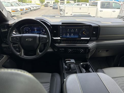 Used 2024 Chevrolet Silverado 1500 ZR2 AWD/4WD image 28