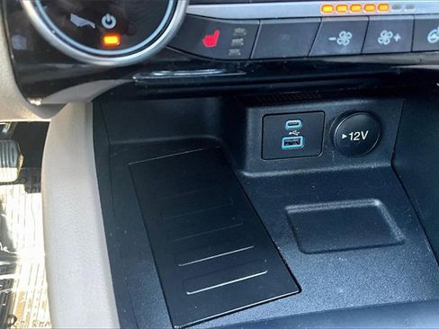 Used 2022 Ford Escape SEL w/ Technology Package image 15