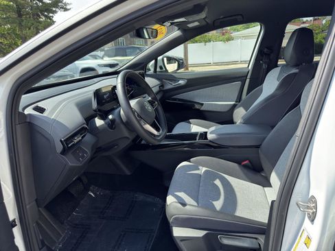 Used 2023 Volkswagen ID.4 2WD image 21