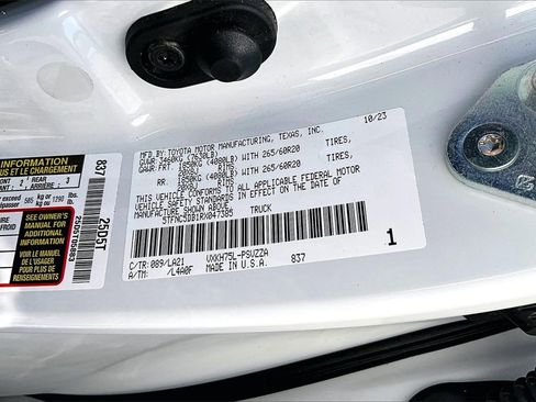 Used 2024 Toyota Tundra Platinum image 33