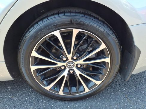 Used 2018 Toyota Camry SE w/ Protection Package (Q2) FWD image 16