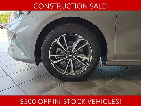 Used 2024 Kia Forte LXS w/ LXS Technology Package FWD image 15