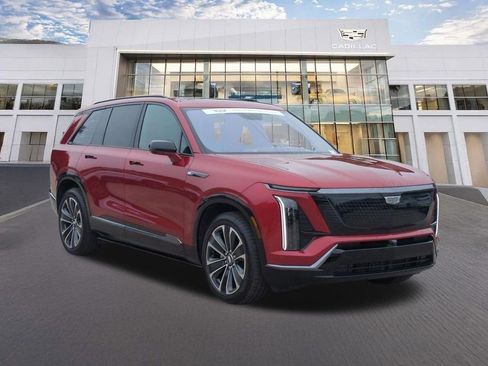 Certified 2026 Cadillac Vistiq Premium Luxury AWD/4WD image 3