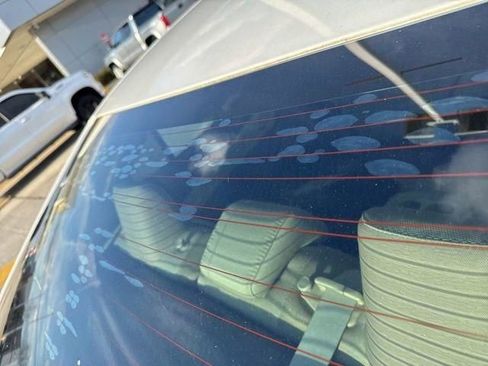 Used 2018 Toyota Corolla LE image 28