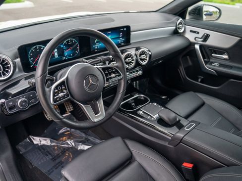 Used 2021 Mercedes-Benz CLA 250 4MATIC image 4