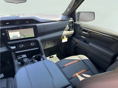 New 2026 GMC Sierra 1500 AT4 w/ AT4 Premium Package AWD/4WD image 23