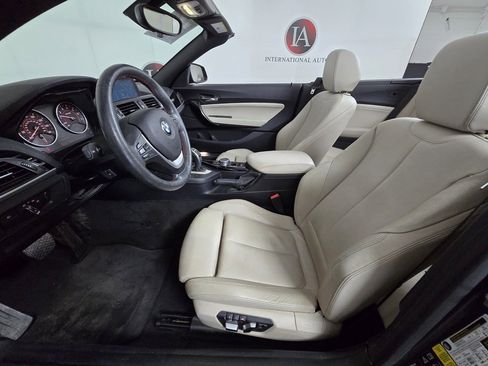 Used 2017 BMW 230i xDrive Convertible image 18