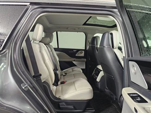 Certified 2025 Lincoln Aviator Reserve w/ Equipment Group 201A AWD/4WD image 14