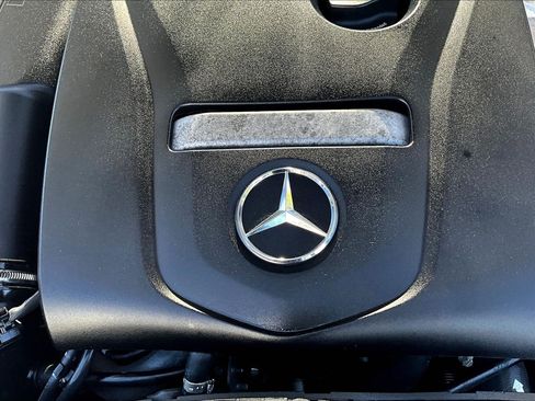 Used 2018 Mercedes-Benz C 300 4MATIC Sedan image 33