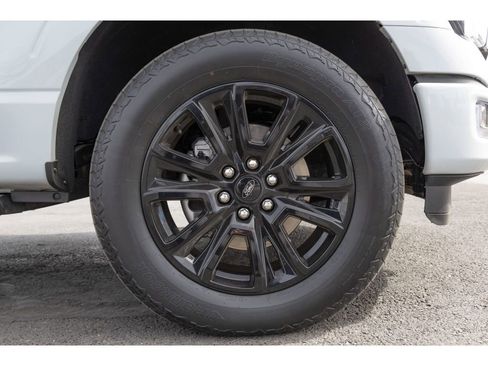 Used 2024 Ford F150 Platinum image 9