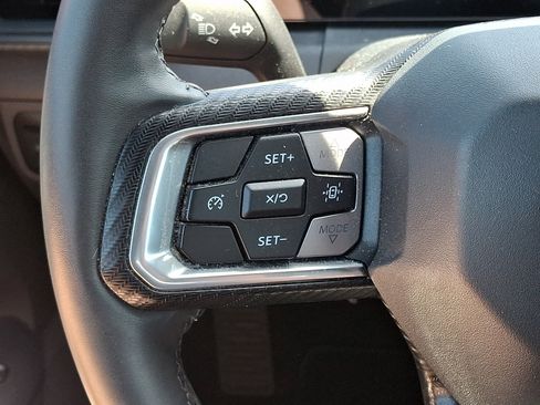 Used 2025 Ford Mustang Coupe RWD image 24