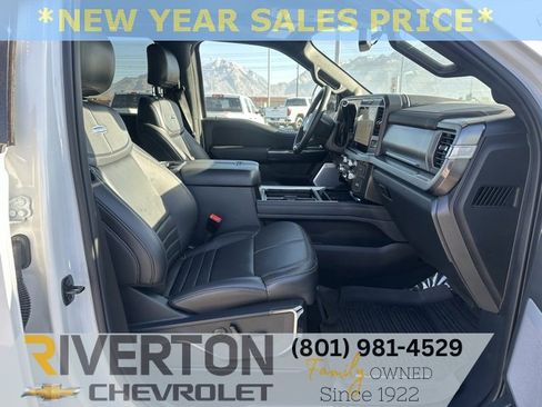 Used 2025 Ford F350 Platinum image 22