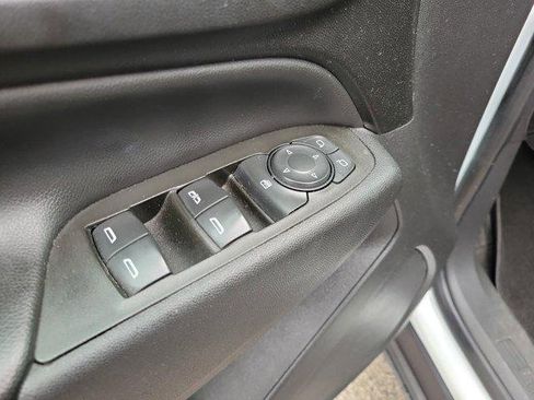 Used 2021 Chevrolet Equinox LT image 17