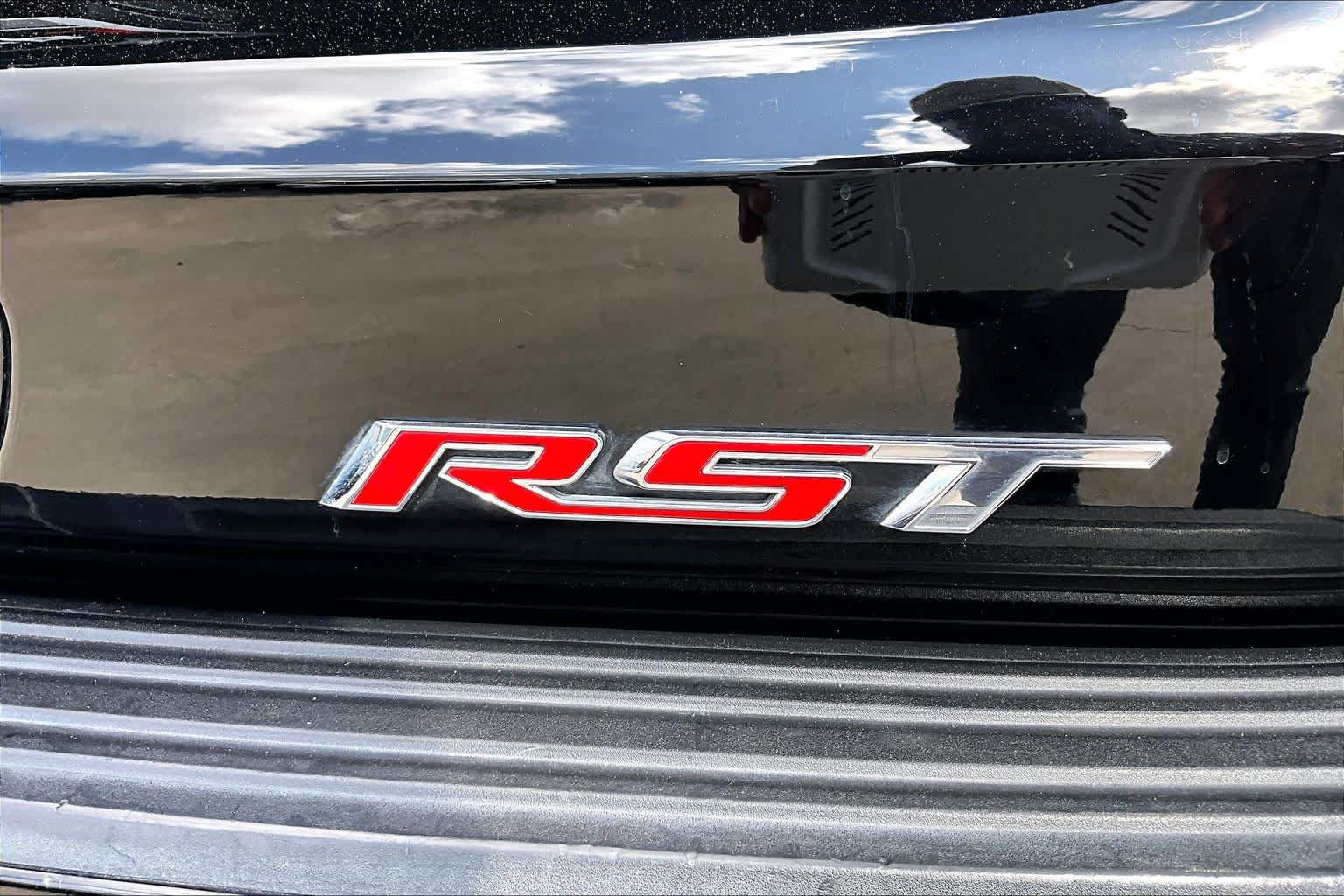 Used 2022 Chevrolet Tahoe RST w/ Sport Performance Package AWD/4WD image 10