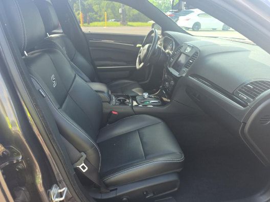 Used 2022 Chrysler 300 S w/ Comfort Group RWD image 4