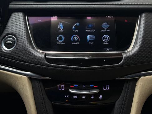 Used 2017 Cadillac XT5 FWD image 13