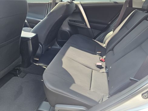 Used 2013 Toyota RAV4 XLE AWD/4WD image 9