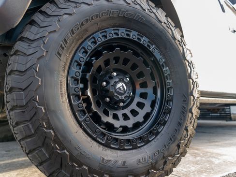 Used 2020 Ford F150 Raptor w/ Equipment Group 802A Luxury image 5