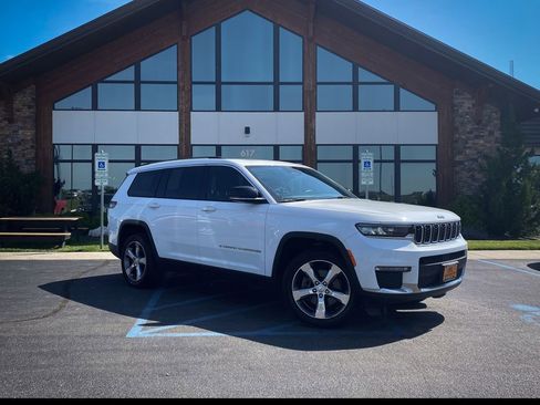 Used 2021 Jeep Grand Cherokee L Limited AWD/4WD image 1