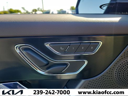 Used 2024 Lincoln Corsair FWD image 20