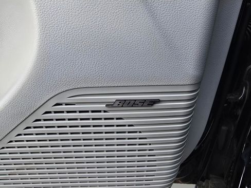 Used 2024 Hyundai Kona Limited image 17