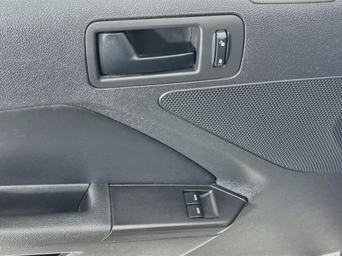 Used 2012 Ford Mustang Coupe RWD image 16
