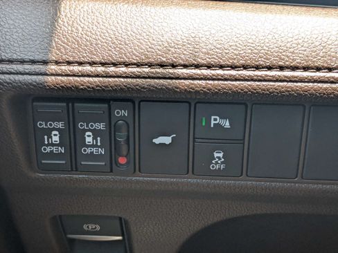 Used 2025 Honda Odyssey Touring image 34