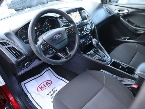 Used 2017 Ford Focus SEL image 21