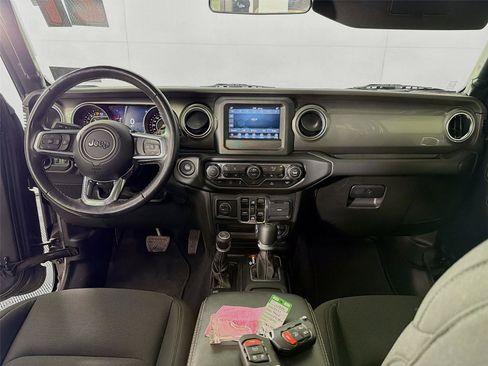 Used 2021 Jeep Wrangler Unlimited Sahara w/ LED Lighting Group image 21