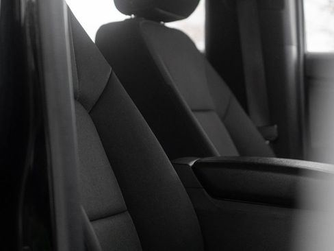 Used 2024 Chevrolet Colorado Trail Boss w/ Technology Package image 38