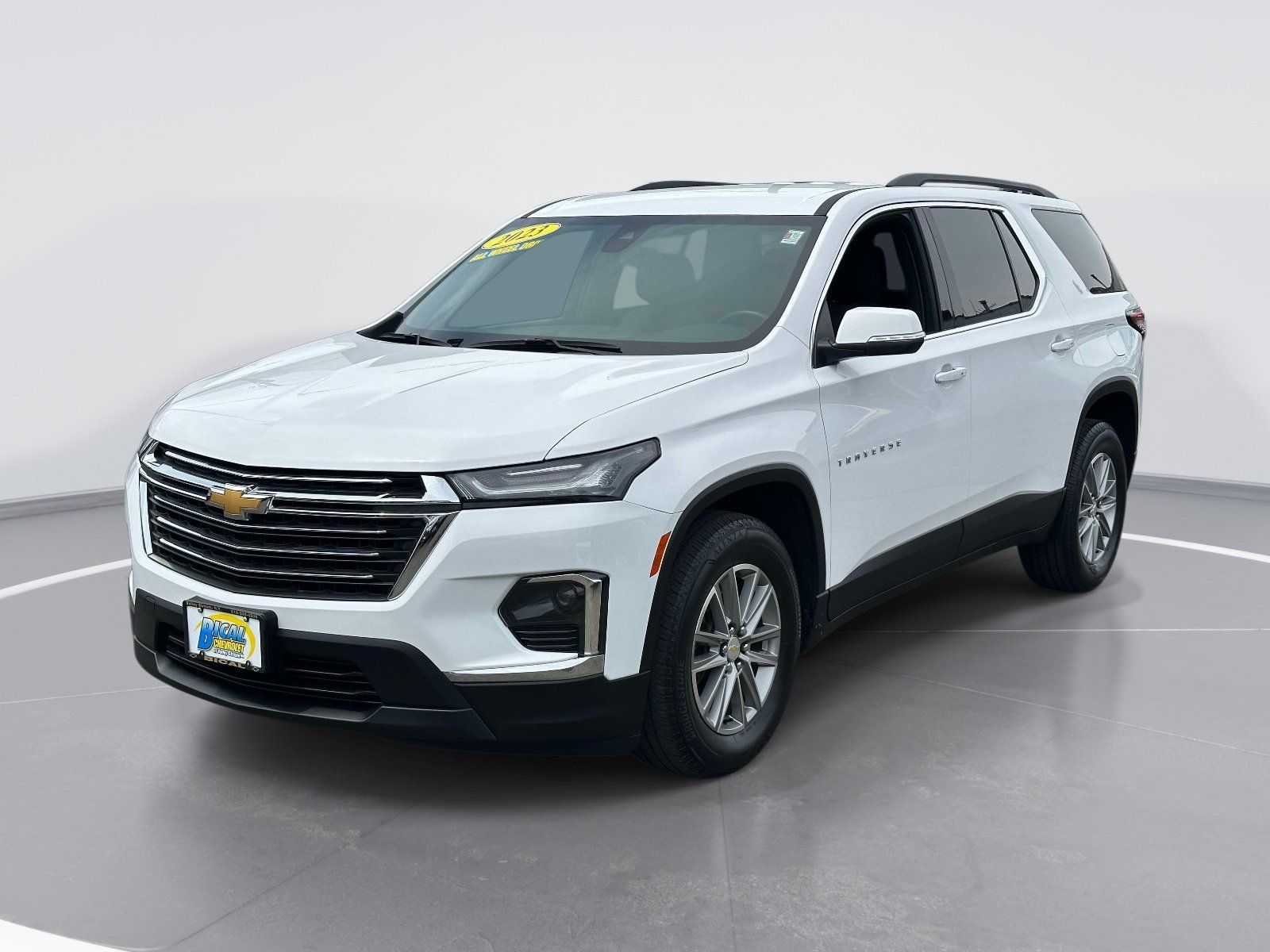 Used 2023 Chevrolet Traverse LT AWD/4WD image 3