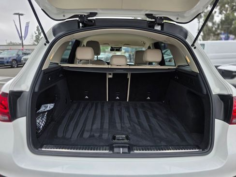 Used 2022 Mercedes-Benz GLC 300 image 9