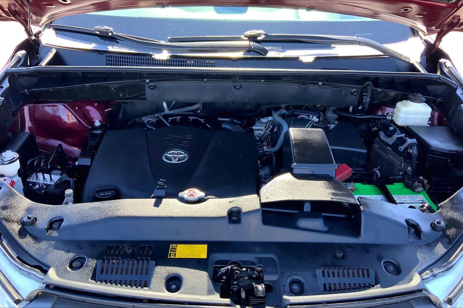 Used 2019 Toyota Highlander XLE FWD image 31
