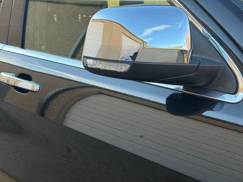 Used 2017 Jeep Grand Cherokee Limited image 19