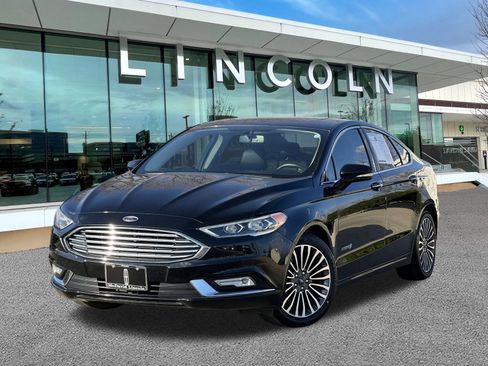 Used 2018 Ford Fusion Titanium image 1