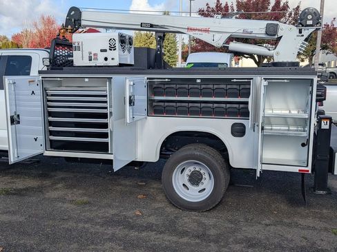 New 2026 Ford F550 4x4 Supercab Super Duty image 13