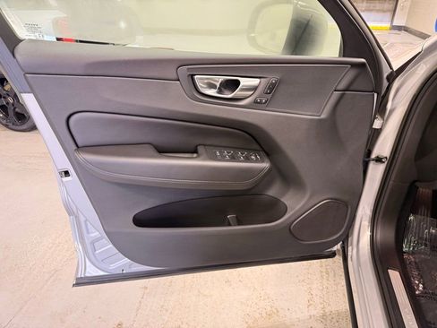 Used 2023 Volvo XC60 B5 Plus w/ Climate Package image 10