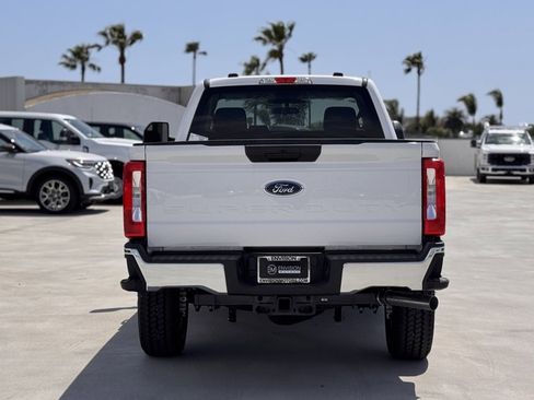 New 2025 Ford F350 XLT w/ FX4 Off-Road Package image 11