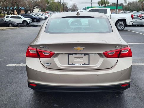 Used 2025 Chevrolet Malibu LT image 3