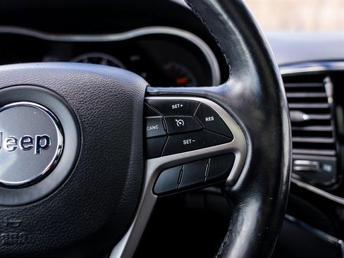 Used 2020 Jeep Grand Cherokee Limited w/ Luxury Group II image 30