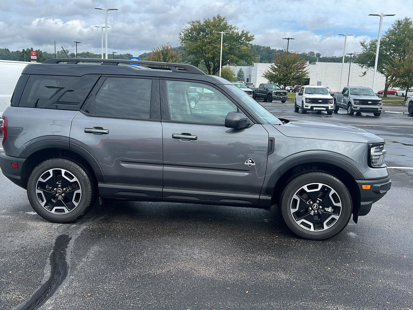 Used 2024 Ford Bronco Sport Outer Banks w/ Tech Package AWD/4WD image 3