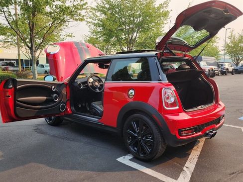 Used 2013 MINI Cooper S w/ Sport Pkg FWD image 30