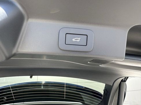 New 2026 Jaguar F-PACE R-Dynamic S image 45