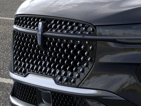 New 2026 Lincoln Nautilus Premier AWD/4WD image 17