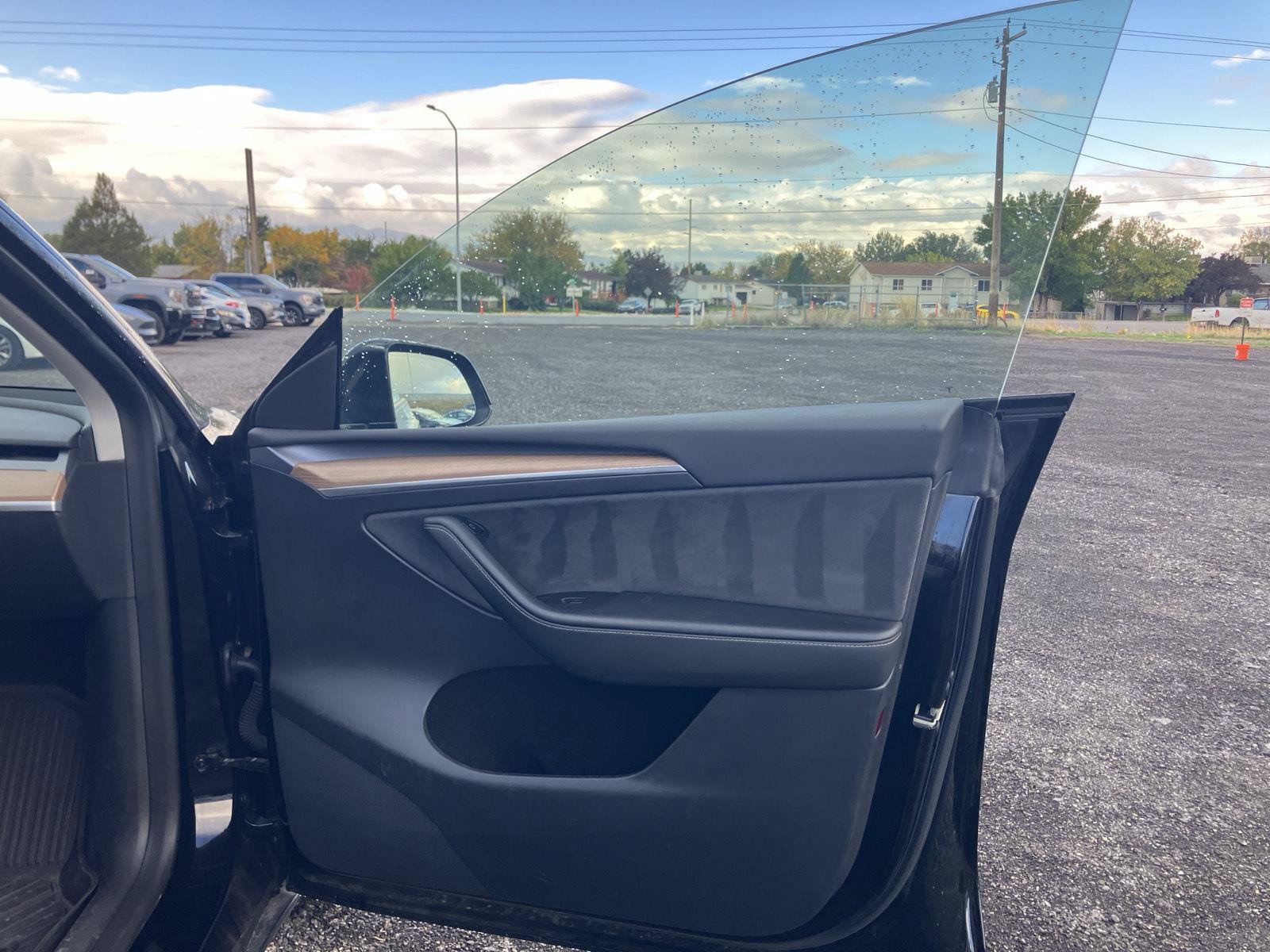 Used 2023 Tesla Model Y Long Range AWD/4WD image 23