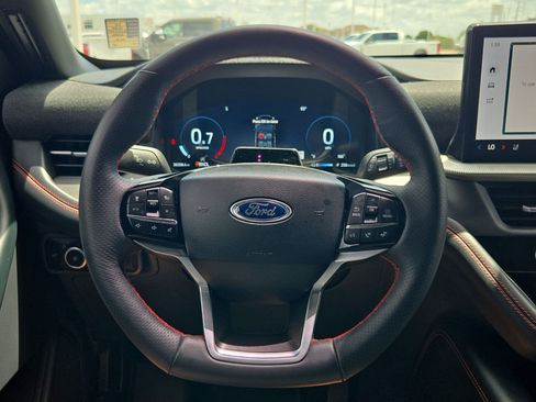 Used 2025 Ford Explorer ST-Line w/ Premium Package RWD image 18