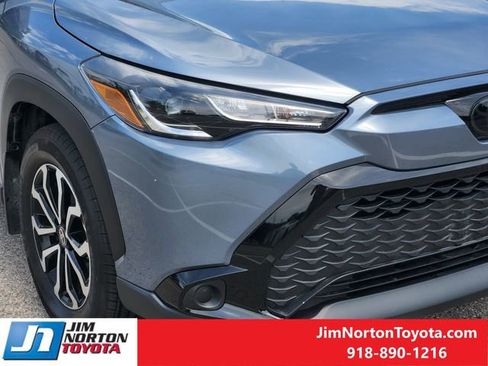 Used 2024 Toyota Corolla Cross AWD Hybrid image 10
