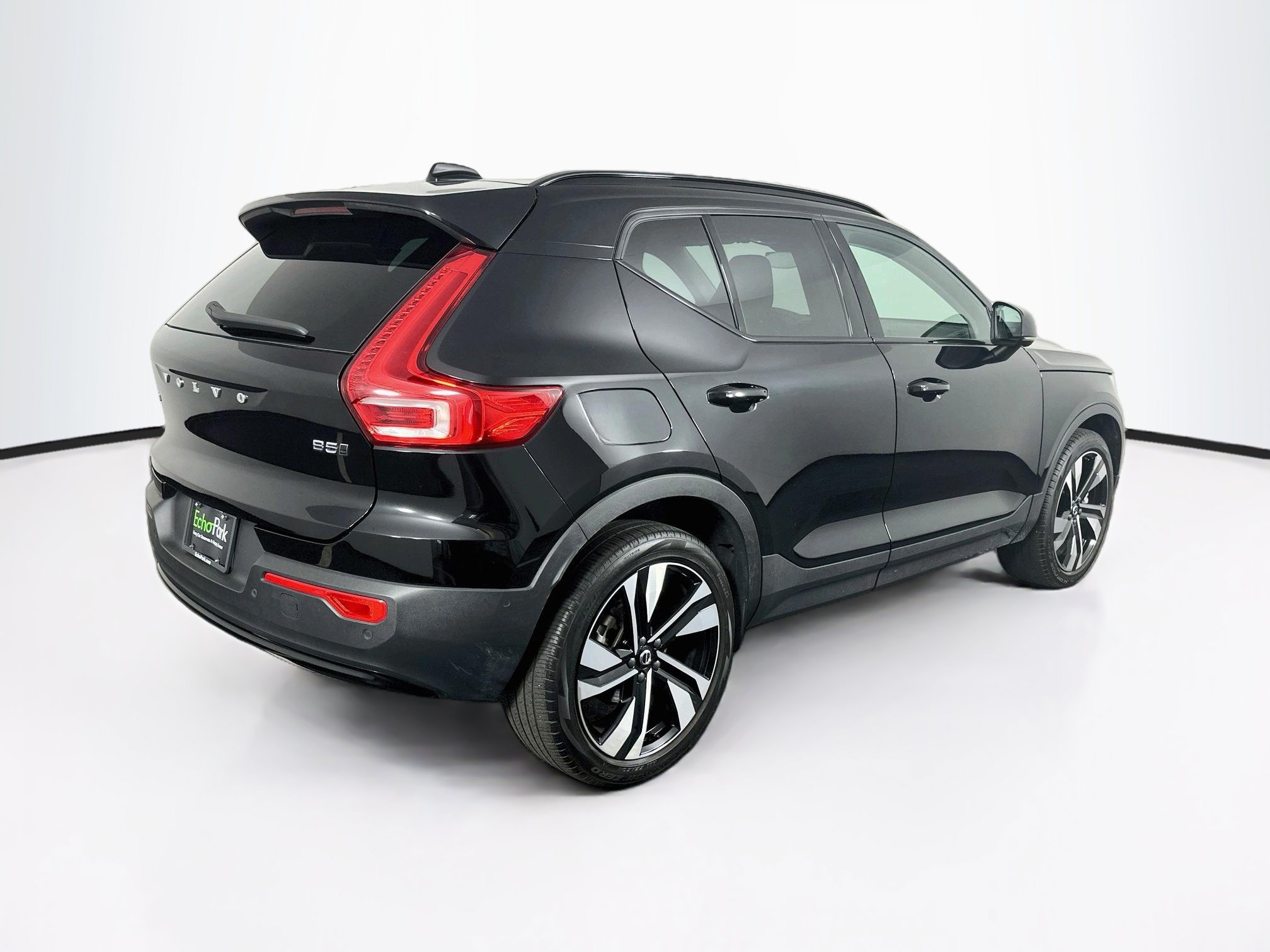 Used 2024 Volvo XC40 B5 Plus w/ Protection Package Premier AWD/4WD image 9